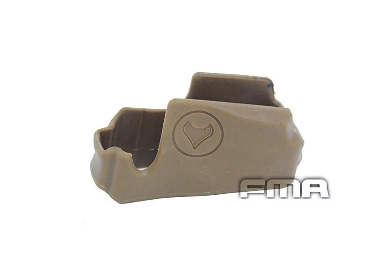 Gumowy chwyt na gniazdo magazynka do M4/M16 (FMA-09-005584)