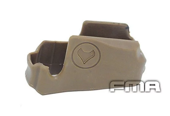 Gumowy chwyt na gniazdo magazynka do M4/M16 (FMA-09-005584) - widok 2