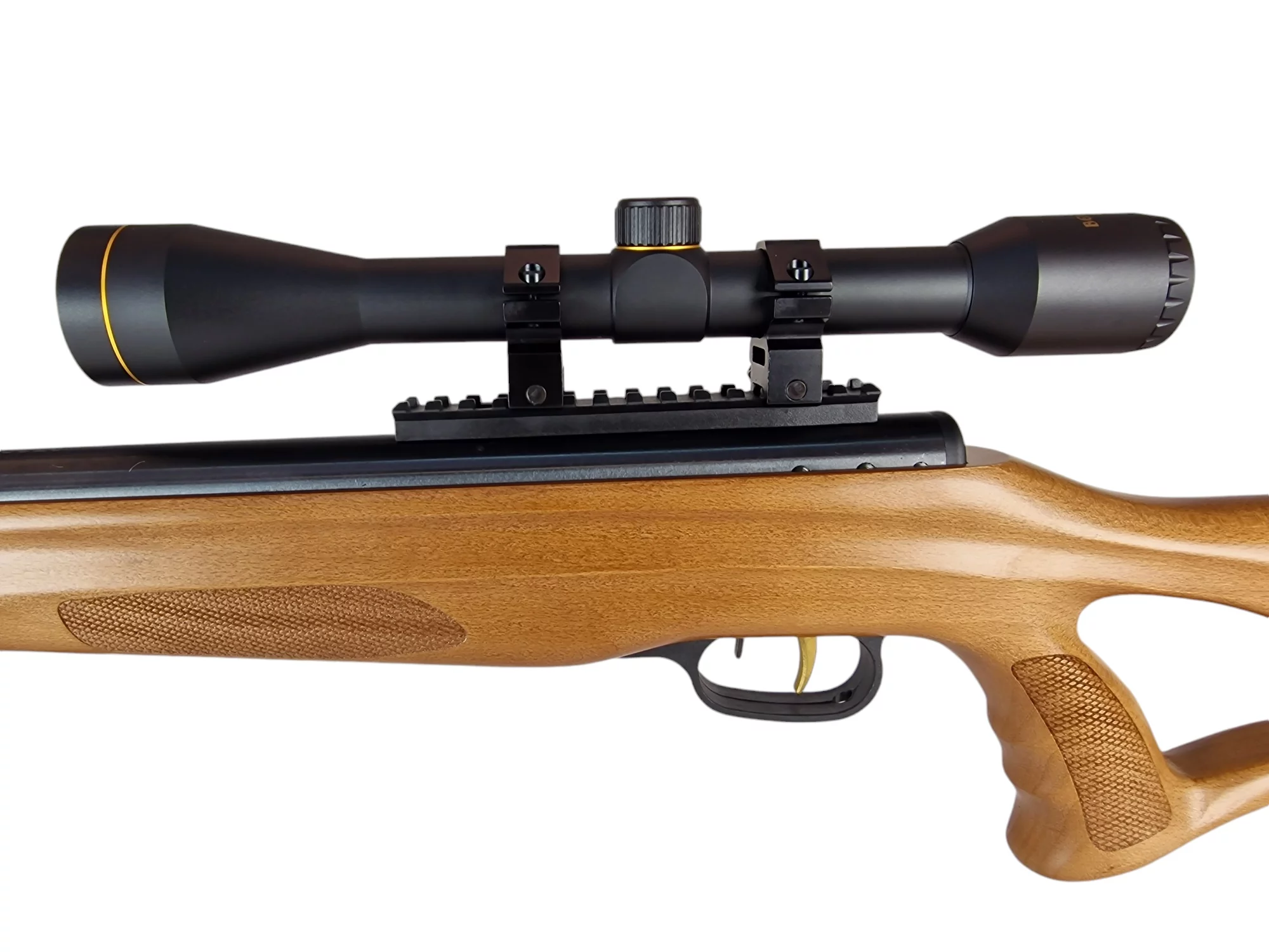 Karabinek wiatrówka BEEMAN 10620 4,5mm spr. 1-strzał z lunetą 6x40 drewno do17J (B-10620) - widok 6