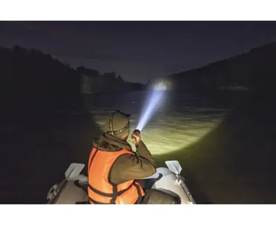 Latarka szperacz Armytek Barracuda Pro Max (F10501PC) - widok 5