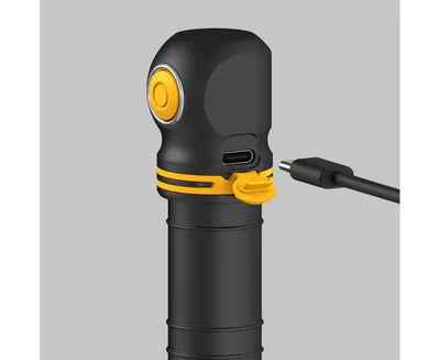 Latarka Armytek Elf C2 Max WR USB-C - widok 3