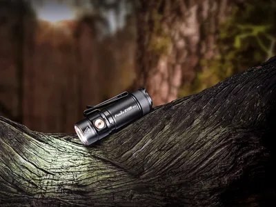 Latarka diodowa Fenix E18R V2.0 (E18R V2.0) - widok 5