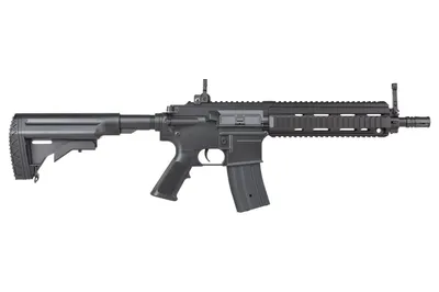 Heckler&Koch HK-416 CQB 6mm elektryk to replika karabinka z napędem elektrycznym, idealna dla początkujących w airsoftu. Zbudowany z polimeru, ma metalowe przyrządy celownicze i magazynek.