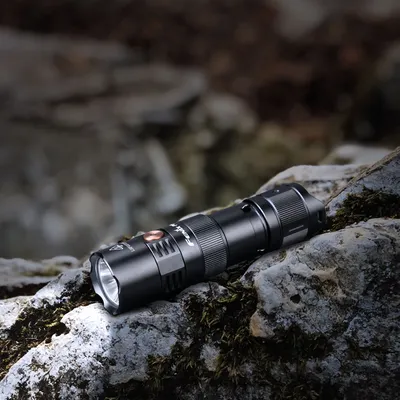 Latarka diodowa Fenix PD25R - widok 8