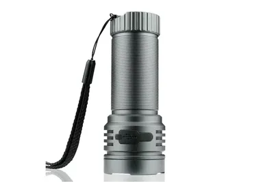 Latarka ręczna EDC EverActive FL-3300R Luminator - widok 4