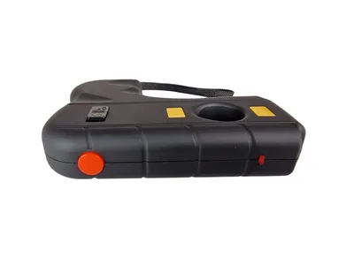 Paralizator z latarką GUARD Shocker Pistol + zawleczka bezpieczeństwa + ładowarka 230V (YC-1305) - widok 8