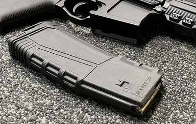 Magazynek Leapers UTG Pro AR15 .223 / 5.56 polimerowy, czarny (RBUAM01)