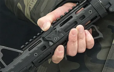 Podstawka pod kciuk Leapers UTG M-LOK czarna (TL-TRM01) - widok 3