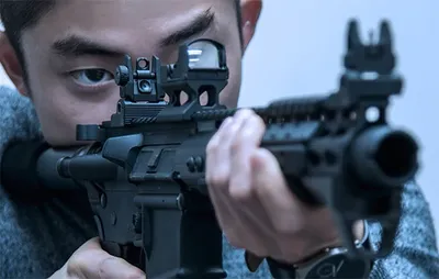 Przeziernik szczerbinka składana Leapers UTG Accu-Sync Spring-loaded AR15 tylna, czarna (MNT-957) - widok 3