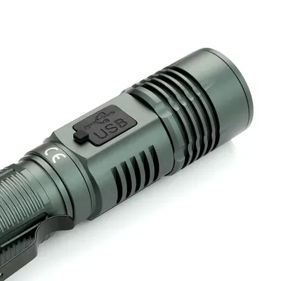 Latarka ręczna EDC EverActive FL-700R Telefocus Scope - widok 3